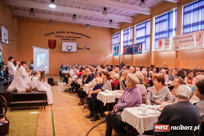 Zdjęcie w galerii na portalu naszraciborz.pl: Dzień babci i dziadka w Krzanowicach wiadomości z regionu