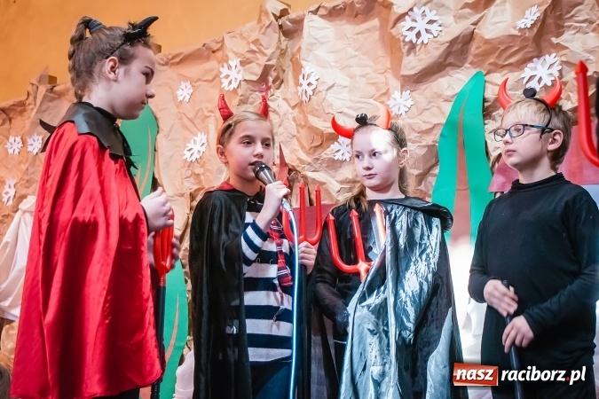 Zdjęcie w galerii na portalu naszraciborz.pl: Dzień babci i dziadka w Krzanowicach wiadomości z regionu