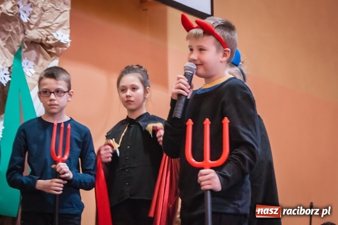 Zdjęcie w galerii na portalu naszraciborz.pl: Dzień babci i dziadka w Krzanowicach wiadomości z regionu