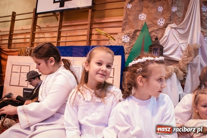 Zdjęcie w galerii na portalu naszraciborz.pl: Dzień babci i dziadka w Krzanowicach wiadomości z regionu