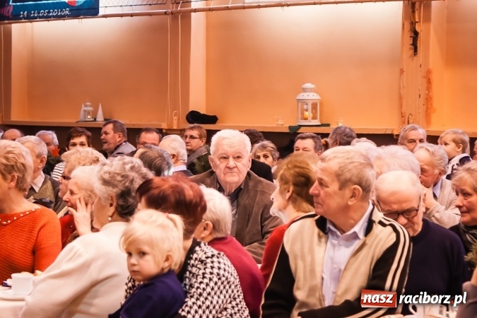 Zdjęcie w galerii na portalu naszraciborz.pl: Dzień babci i dziadka w Krzanowicach wiadomości z regionu