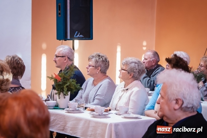 Zdjęcie w galerii na portalu naszraciborz.pl: Dzień babci i dziadka w Krzanowicach wiadomości z regionu