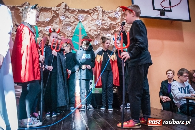 Zdjęcie w galerii na portalu naszraciborz.pl: Dzień babci i dziadka w Krzanowicach wiadomości z regionu