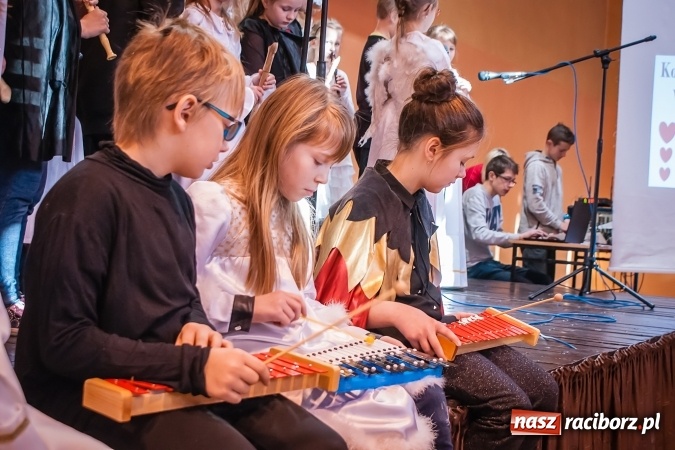 Zdjęcie w galerii na portalu naszraciborz.pl: Dzień babci i dziadka w Krzanowicach wiadomości z regionu