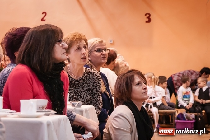 Zdjęcie w galerii na portalu naszraciborz.pl: Dzień babci i dziadka w Krzanowicach wiadomości z regionu