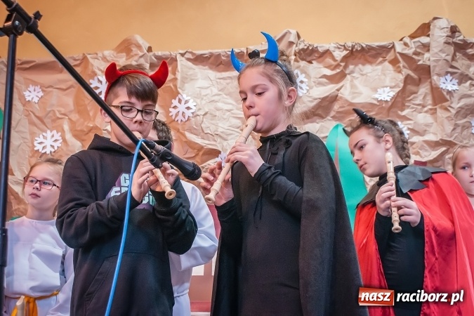 Zdjęcie w galerii na portalu naszraciborz.pl: Dzień babci i dziadka w Krzanowicach wiadomości z regionu