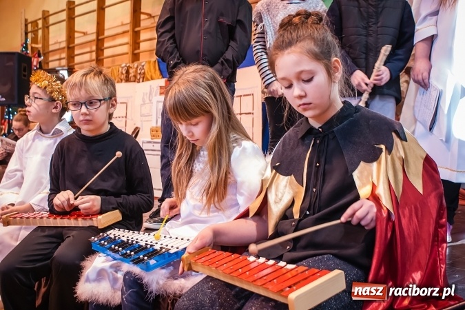 Zdjęcie w galerii na portalu naszraciborz.pl: Dzień babci i dziadka w Krzanowicach wiadomości z regionu