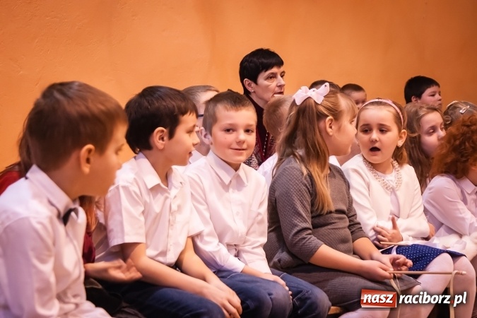 Zdjęcie w galerii na portalu naszraciborz.pl: Dzień babci i dziadka w Krzanowicach wiadomości z regionu