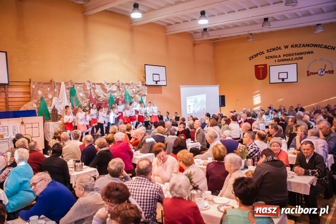 Zdjęcie w galerii na portalu naszraciborz.pl: Dzień babci i dziadka w Krzanowicach wiadomości z regionu