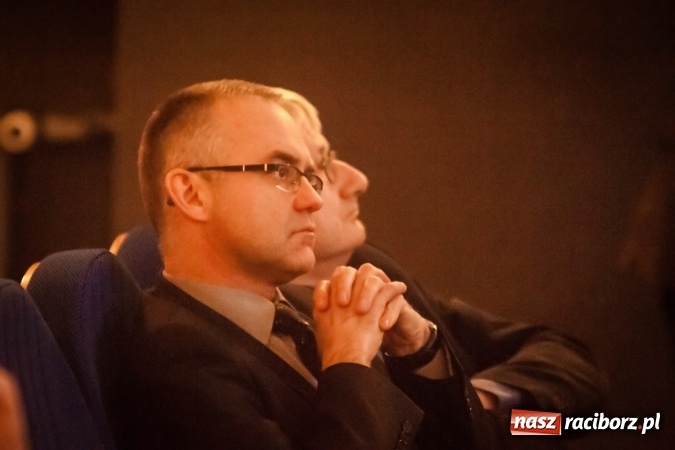 Zdjęcie w galerii na portalu naszraciborz.pl: Spora frekwencja na spotkaniu z kuratorem oświaty. Los SP 8 zależny od rodzic&oacute;w wiadomości z regionu