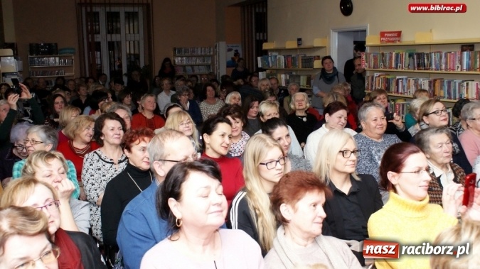 Zdjęcie w galerii na portalu naszraciborz.pl: Nietypowa baba jestem! - Noworoczne Spotkanie z Anną Seniuk w bibliotece wiadomości z regionu