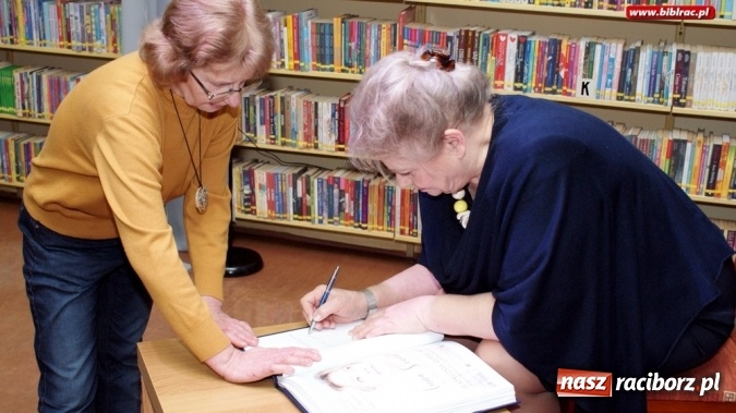 Zdjęcie w galerii na portalu naszraciborz.pl: Nietypowa baba jestem! - Noworoczne Spotkanie z Anną Seniuk w bibliotece wiadomości z regionu