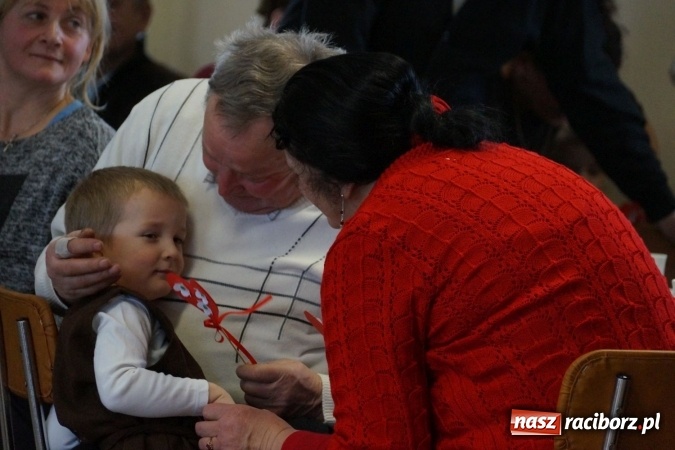 Zdjęcie w galerii na portalu naszraciborz.pl: Sto lat! dla babć i dziadków w Zawadzie Książęcej  wiadomości z regionu
