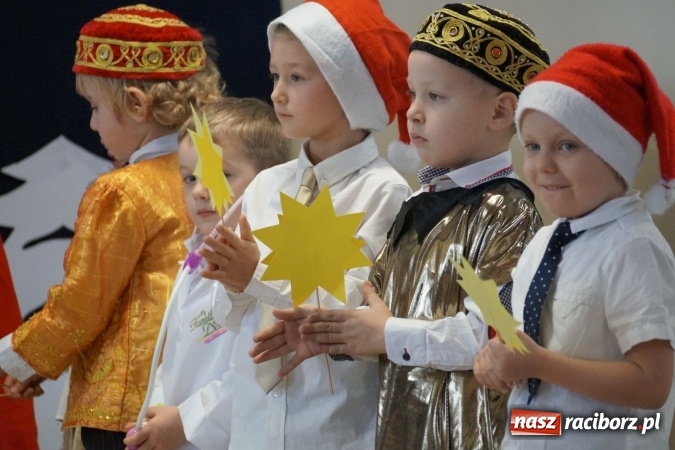 Zdjęcie w galerii na portalu naszraciborz.pl: Sto lat! dla babć i dziadków w Zawadzie Książęcej  wiadomości z regionu