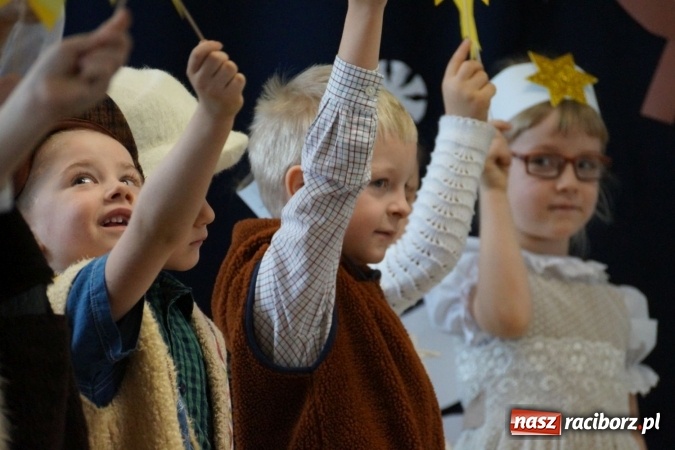 Zdjęcie w galerii na portalu naszraciborz.pl: Sto lat! dla babć i dziadków w Zawadzie Książęcej  wiadomości z regionu