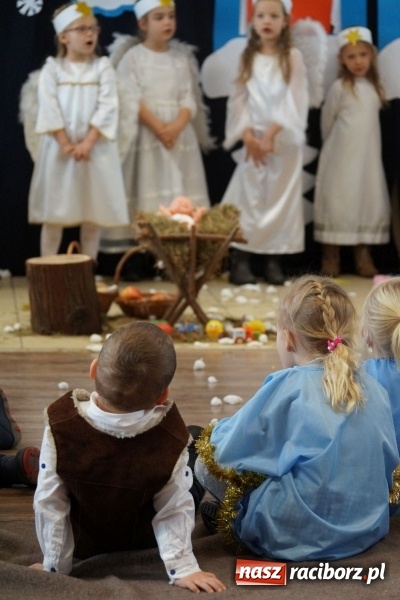 Zdjęcie w galerii na portalu naszraciborz.pl: Sto lat! dla babć i dziadków w Zawadzie Książęcej  wiadomości z regionu
