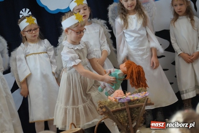 Zdjęcie w galerii na portalu naszraciborz.pl: Sto lat! dla babć i dziadków w Zawadzie Książęcej  wiadomości z regionu