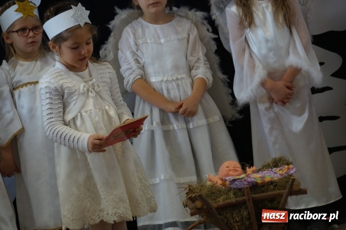 Zdjęcie w galerii na portalu naszraciborz.pl: Sto lat! dla babć i dziadków w Zawadzie Książęcej  wiadomości z regionu