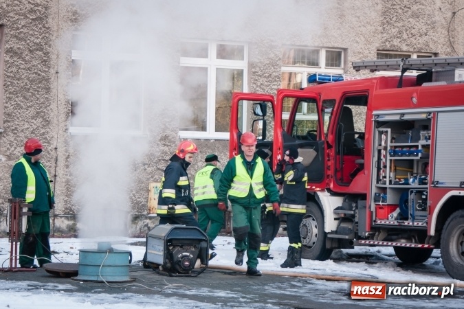 Zdjęcie w galerii na portalu naszraciborz.pl: Wyciągajcie koce z szaf! Awaria sieci ciepłowniczej w Raciborzu - przerwa w dostawie ciepła potrwa do późnego wieczora! wiadomości z regionu