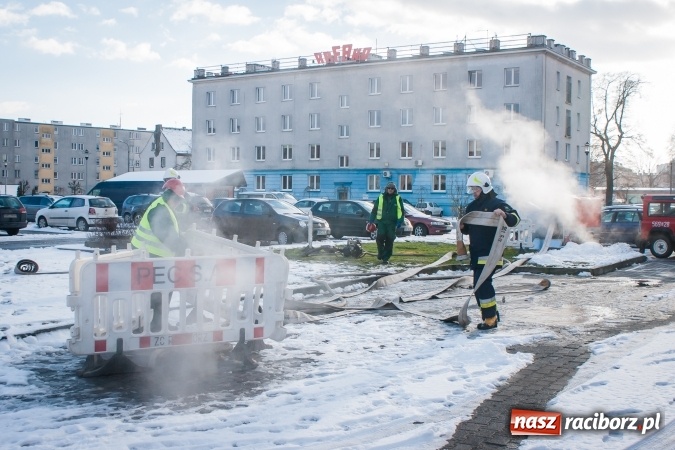 Zdjęcie w galerii na portalu naszraciborz.pl: Wyciągajcie koce z szaf! Awaria sieci ciepłowniczej w Raciborzu - przerwa w dostawie ciepła potrwa do późnego wieczora! wiadomości z regionu