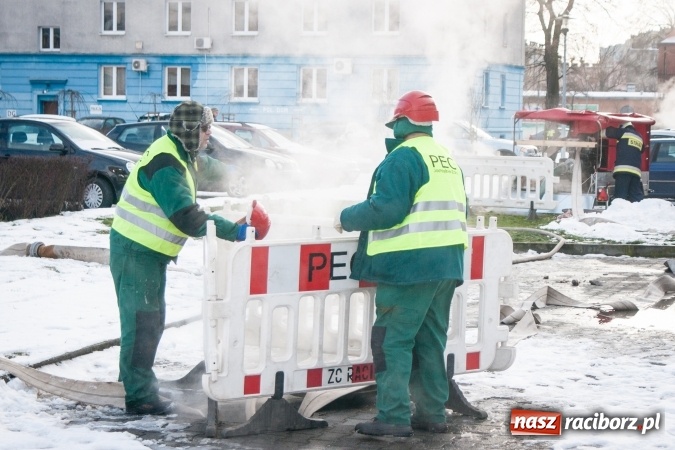 Zdjęcie w galerii na portalu naszraciborz.pl: Wyciągajcie koce z szaf! Awaria sieci ciepłowniczej w Raciborzu - przerwa w dostawie ciepła potrwa do późnego wieczora! wiadomości z regionu