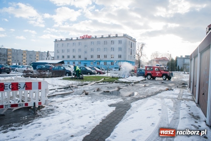Zdjęcie w galerii na portalu naszraciborz.pl: Wyciągajcie koce z szaf! Awaria sieci ciepłowniczej w Raciborzu - przerwa w dostawie ciepła potrwa do późnego wieczora! wiadomości z regionu