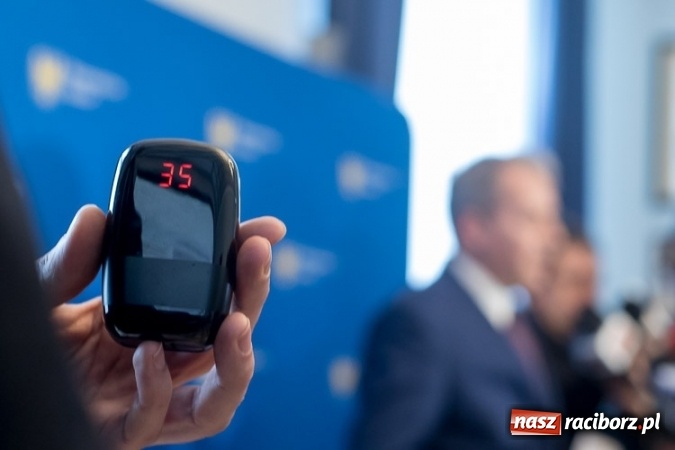 Zdjęcie w galerii na portalu naszraciborz.pl: Śląskie ma plan, jak walczyć ze smogiem. Od września zakaz spalania paliw złej jakości wiadomości z regionu