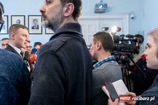 Zdjęcie w galerii na portalu naszraciborz.pl: Śląskie ma plan, jak walczyć ze smogiem. Od września zakaz spalania paliw złej jakości wiadomości z regionu