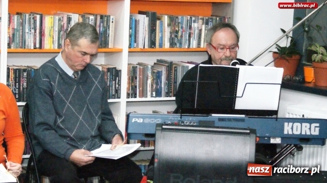 Zdjęcie w galerii na portalu naszraciborz.pl: Kolędowanie w Klubie Przyjaciół Biblioteki na Ostrogu  wiadomości z regionu