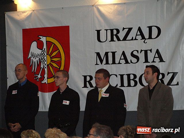 Zdjęcie w galerii na portalu naszraciborz.pl: Solidarni z Końcem świata wiadomości z regionu