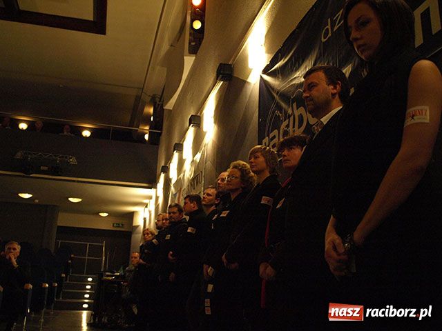 Zdjęcie w galerii na portalu naszraciborz.pl: Solidarni z Końcem świata wiadomości z regionu