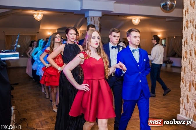 Zdjęcie w galerii na portalu naszraciborz.pl: Bal maturalny Ekonomika w Rogożanach wiadomości z regionu