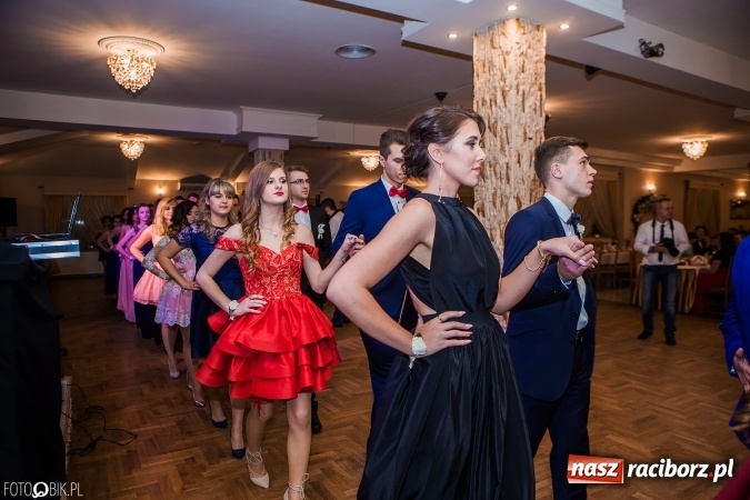 Zdjęcie w galerii na portalu naszraciborz.pl: Bal maturalny Ekonomika w Rogożanach wiadomości z regionu