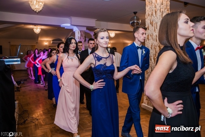 Zdjęcie w galerii na portalu naszraciborz.pl: Bal maturalny Ekonomika w Rogożanach wiadomości z regionu