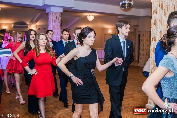 Zdjęcie w galerii na portalu naszraciborz.pl: Bal maturalny Ekonomika w Rogożanach wiadomości z regionu