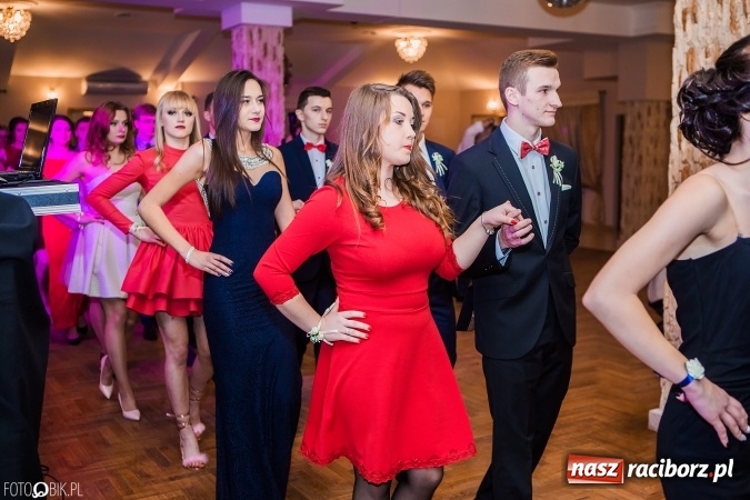 Zdjęcie w galerii na portalu naszraciborz.pl: Bal maturalny Ekonomika w Rogożanach wiadomości z regionu