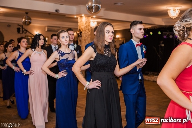 Zdjęcie w galerii na portalu naszraciborz.pl: Bal maturalny Ekonomika w Rogożanach wiadomości z regionu