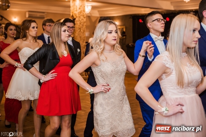 Zdjęcie w galerii na portalu naszraciborz.pl: Bal maturalny Ekonomika w Rogożanach wiadomości z regionu