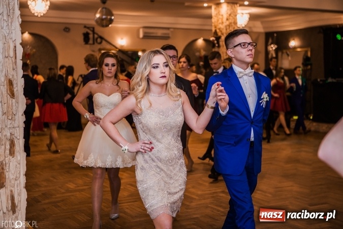 Zdjęcie w galerii na portalu naszraciborz.pl: Bal maturalny Ekonomika w Rogożanach wiadomości z regionu
