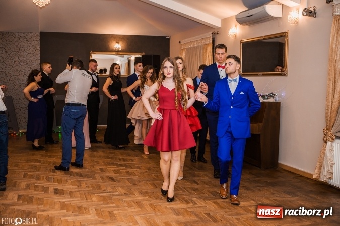 Zdjęcie w galerii na portalu naszraciborz.pl: Bal maturalny Ekonomika w Rogożanach wiadomości z regionu
