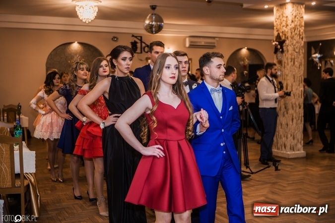 Zdjęcie w galerii na portalu naszraciborz.pl: Bal maturalny Ekonomika w Rogożanach wiadomości z regionu