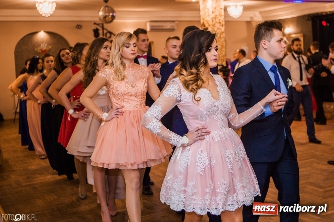 Zdjęcie w galerii na portalu naszraciborz.pl: Bal maturalny Ekonomika w Rogożanach wiadomości z regionu