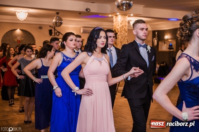 Zdjęcie w galerii na portalu naszraciborz.pl: Bal maturalny Ekonomika w Rogożanach wiadomości z regionu