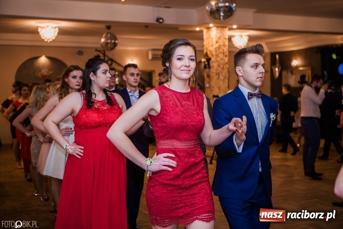 Zdjęcie w galerii na portalu naszraciborz.pl: Bal maturalny Ekonomika w Rogożanach wiadomości z regionu