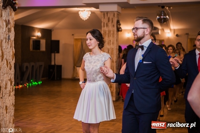 Zdjęcie w galerii na portalu naszraciborz.pl: Bal maturalny Ekonomika w Rogożanach wiadomości z regionu