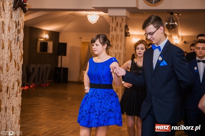 Zdjęcie w galerii na portalu naszraciborz.pl: Bal maturalny Ekonomika w Rogożanach wiadomości z regionu