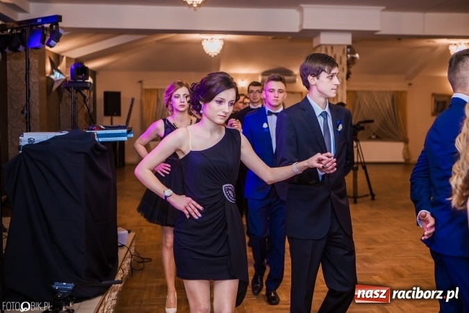 Zdjęcie w galerii na portalu naszraciborz.pl: Bal maturalny Ekonomika w Rogożanach wiadomości z regionu