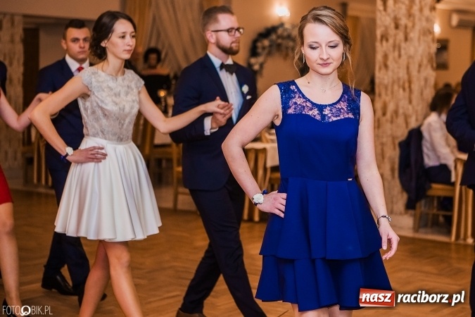 Zdjęcie w galerii na portalu naszraciborz.pl: Bal maturalny Ekonomika w Rogożanach wiadomości z regionu