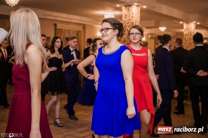 Zdjęcie w galerii na portalu naszraciborz.pl: Bal maturalny Ekonomika w Rogożanach wiadomości z regionu