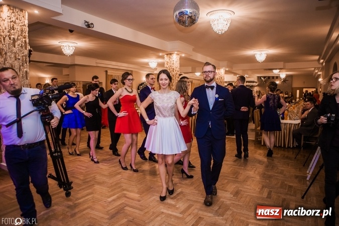 Zdjęcie w galerii na portalu naszraciborz.pl: Bal maturalny Ekonomika w Rogożanach wiadomości z regionu